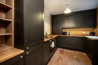 Graceful Period Home in Central Bristol - 9