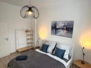 BHV-3, - 4- und 5-Zimmer Wohnungen mit Terrasse, 24h self-check-in, TV, Internet, DisneyPlus, Waschmaschine - 4