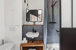 Premium 1BR flat with direct access to the RER B - 5