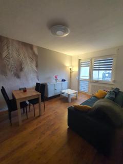 Nocleg Jakubskie 3 pokoje, balkon, lokalizacja & komfort - Toruń - 9