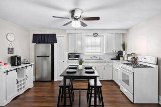 Historic Highlands Retreat Prime Location Gem - 6