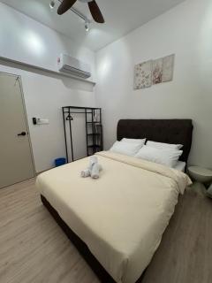 Piccadilly Greentown by Jun Residence - 1