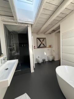 Wohnen auf 130 qm über den Dächern mitten in Gera - 1