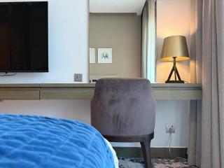 Mahenti · Luxury Living at Its Finest - 8