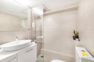 Modern 1-BDR Apt Near Acropolis With Sunny Balcony - 6