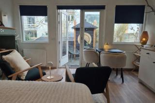 Amsterdam Beach House - 9