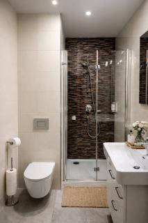 REAL Living by REFA - New Town 210 - 1