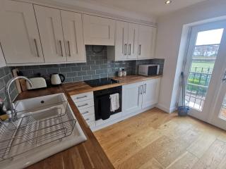 No12 - The Meadow - Luxury Flat Town Centre - 3