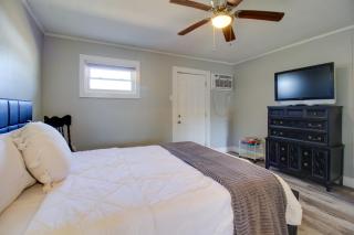 Huntsville Studio w/ Workspace Near Downtown - 4