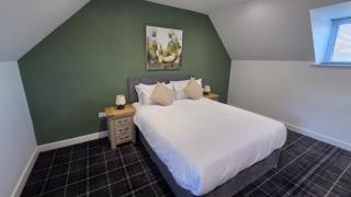 Woodside House - 7