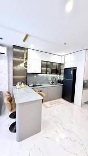 The Grand Luxury One-Bedroom Suite - 6