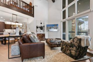 Ski Retreat - Hot Tub - 2BR Loft condo - 7