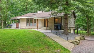 Birchwood by AvantStay Game Room Lake Access - 7