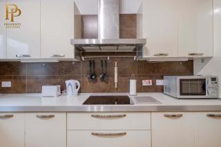 Sliema Stay steps from Seafront & Ferries - 5