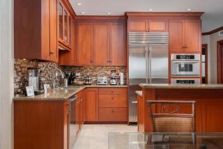 Kolea 9H, Stunning 2-Bedroom with Ocean Views and Beach Club access - 2