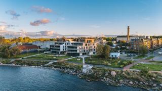 WATERFRONT LUXURY HOME WITH SAUNA TERRACE and PARKING - 0