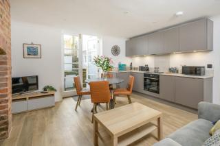 Beautiful Apartment & Garden Central Cheltenham - 3