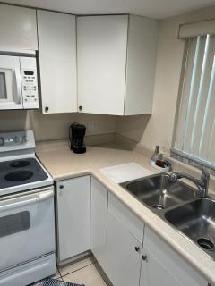 Relaxing 2 bedroom apartment near Downtown - 5