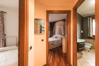 Appartamento Luminoso con Terrazzo, Milano Fiera - 4