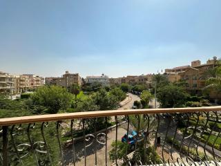 Garden View Haven , Spacious 3BR , Prime New Cairo - 5