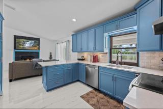 Private Pool Home in Wellington Near Equestrian Venues Sleeps 8 with King Suite - 6