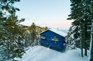 Modern Heavenly Ski Resort Mountain-Top Retreat - 0