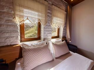 The Stone Sky Hotel - 5