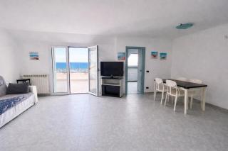 Terrazza Mediterranea - Casa Vacanze Fronte Mare - Mediterranean Terrace - Vacation Home Facing the Sea - 4