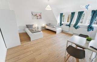 BEGE APARTMENTS UrbanStay - 0