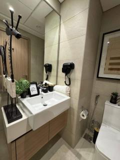 Divine Lodges F-7 - 9