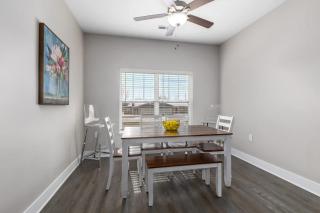 Modern 2BR & 2BA Condo with Garage & Patio - 9