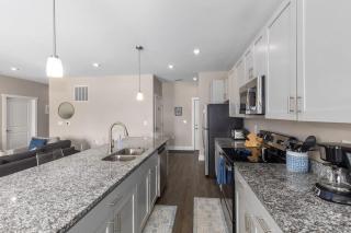Modern 2BR & 2BA Condo with Garage & Patio - 2