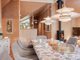 Holiday Home Hollie - 75m from the sea by Interhome - 5