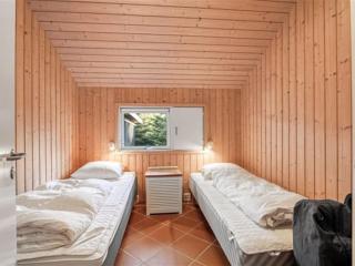 Holiday Home Hollie - 75m from the sea by Interhome - 4