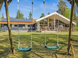 Holiday Home Hollie - 75m from the sea by Interhome - 6