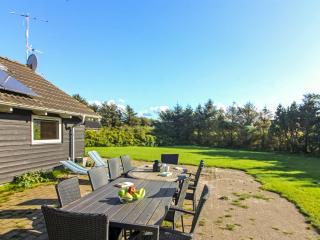 Holiday Home Tonje - 600m from the sea by Interhome - 4