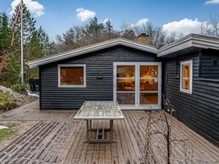 Holiday Home Peadda - 300m from the sea by Interhome - 3