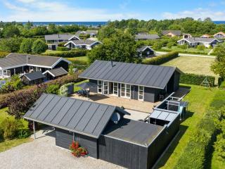 Holiday Home Mildred - 400m from the sea by Interhome - 8