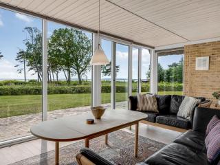 Holiday Home Ellanora - 50m from the sea by Interhome - 2