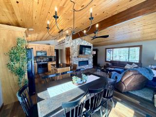 Paddler's Paradise Cabin with Direct Trail Access! - 6