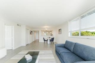 Modern Two Bedroom Suite with 2 King Beds Pool and Steps from the Beach - 1