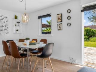 Holiday Home Thorulf - 450m from the sea by Interhome - 7