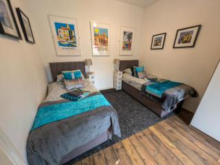 The House at Crooked End - Sleeps 8 central York - 3