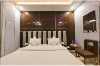 Hotel Velvet Dreams Inn & Banquet - 3