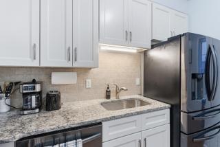 Cozy 2BR Apartment in Jersey City with Smart Lock - 3