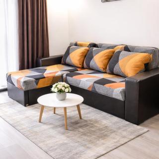 The White Houses 7 - 5