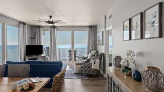 Emerald Horizon by AvantStay Beachfront Condo Resort Pool Gulf Balcony Views Near Pier Park Dining - 1