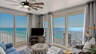Emerald Horizon by AvantStay Beachfront Condo Resort Pool Gulf Balcony Views Near Pier Park Dining - 2