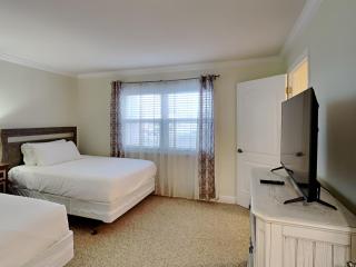 Regency Towers #108 East - 7