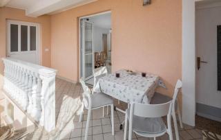2 Bedroom Nice Apartment In Zambratija - 9